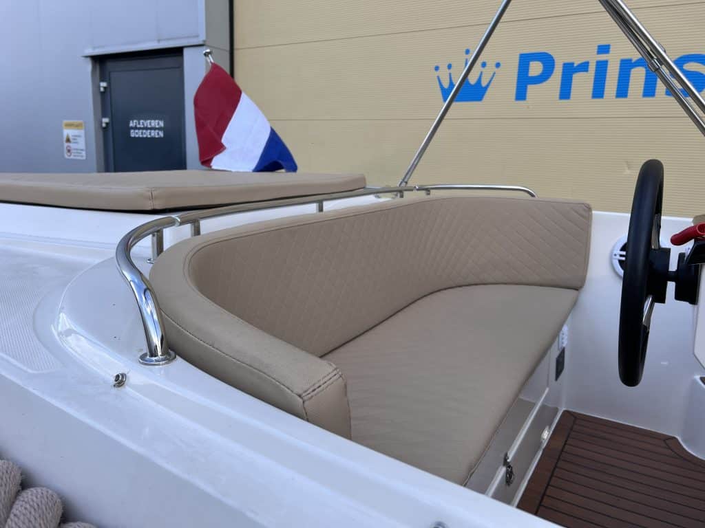 Lago Amore 595 + 30PK Suzuki 2021 - Main Image