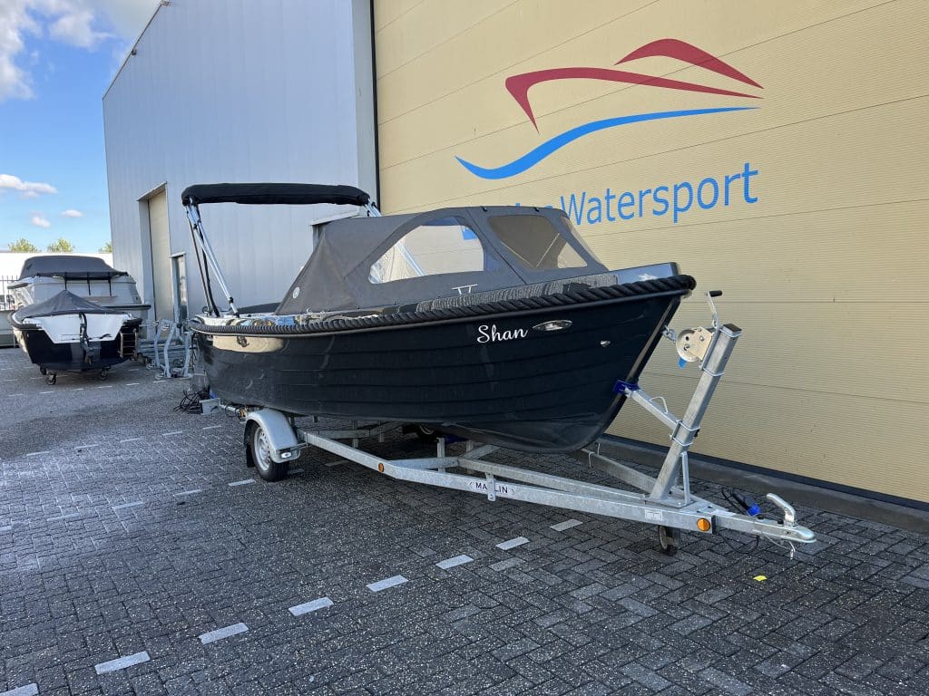 Oldambtsloep 550 xl + 9.8pk Tohatsu + trailer - Main Image