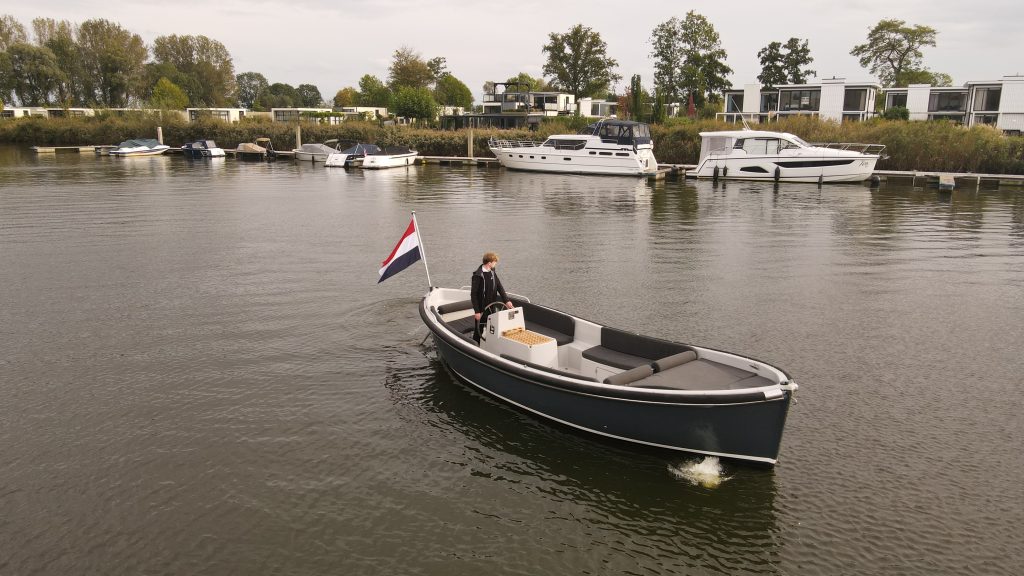 Seafury 700 + 33pk Vetus 2009 - Main Image