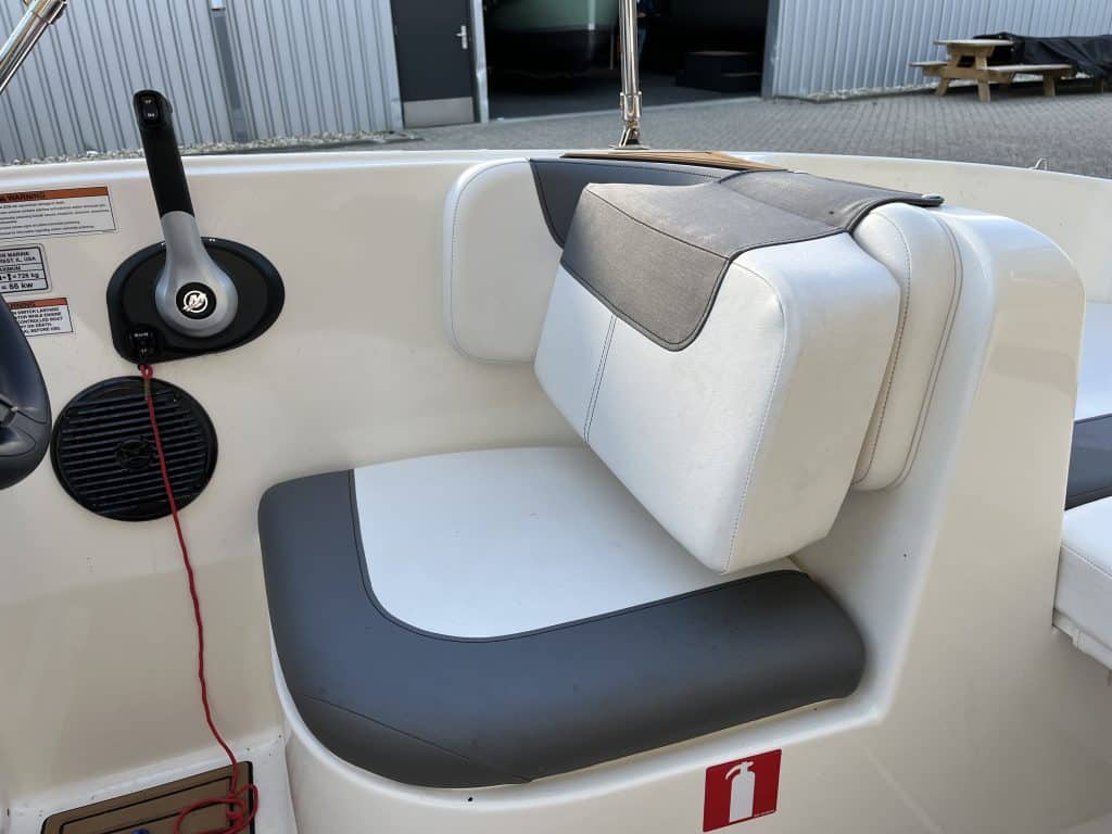 Bayliner Element E6XL + 60PK Mercury 2021 - Main Image