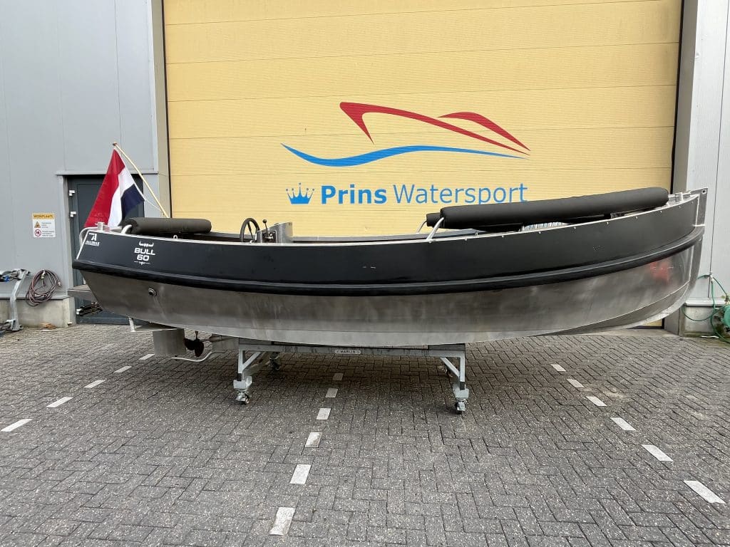 Alumax Bull 60 + 27pk Vetus 2014 - Main Image