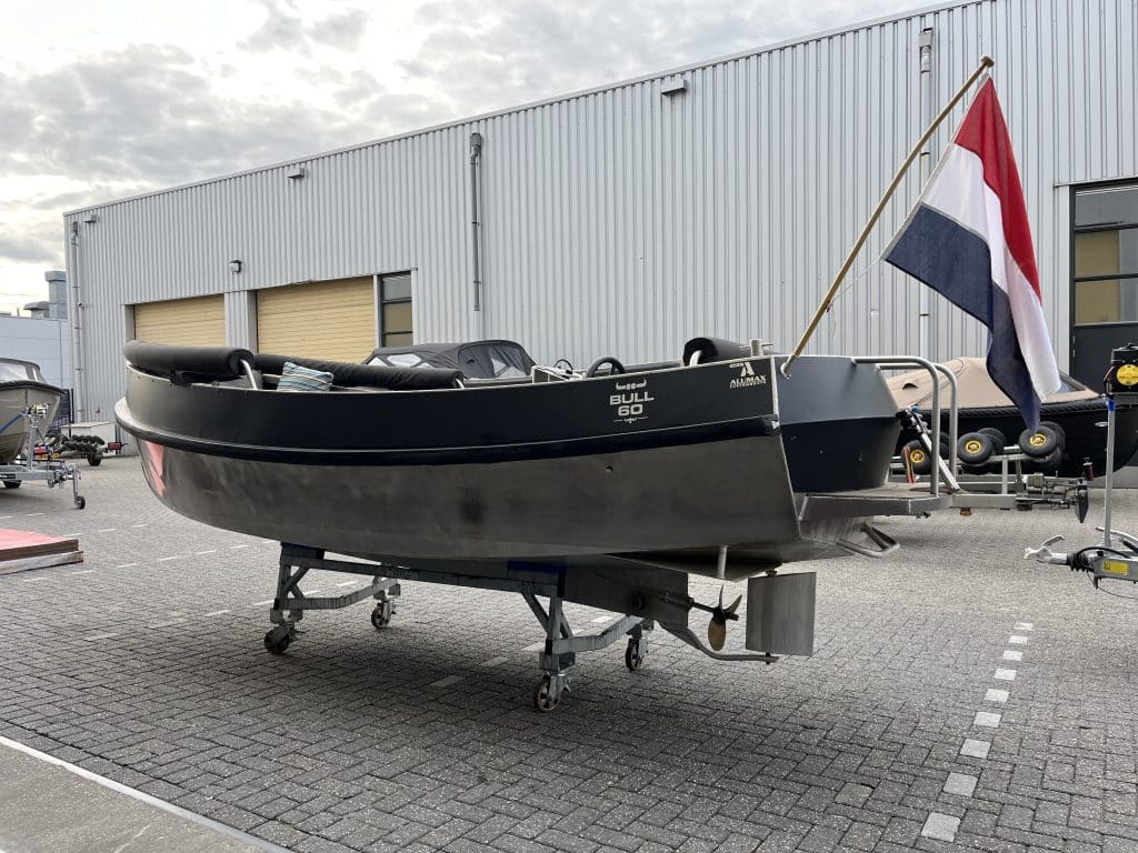 Alumax Bull 60 + 27pk Vetus 2014 - Main Image