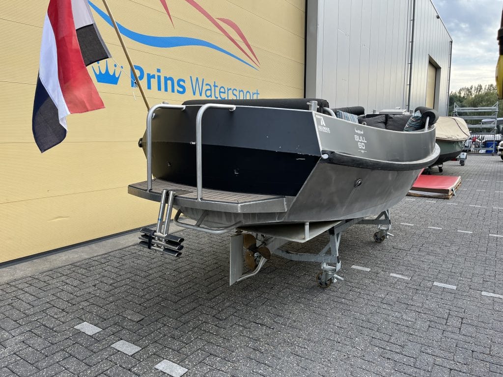 Alumax Bull 60 + 27pk Vetus 2014 - Main Image