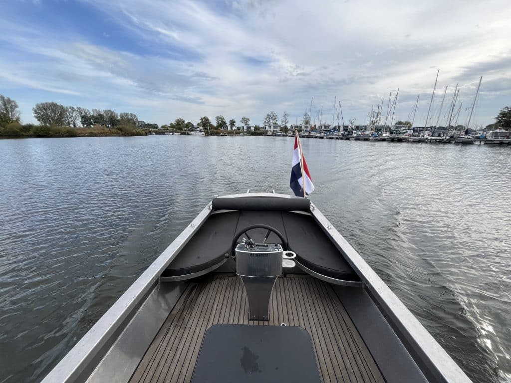 Alumax Bull 60 + 27pk Vetus 2014 - Main Image